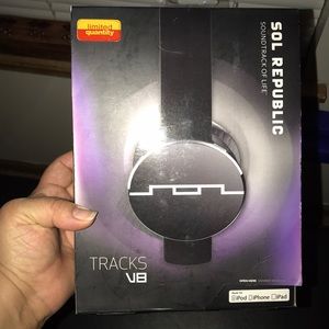 SOL Republic Tracks V8 Headphones